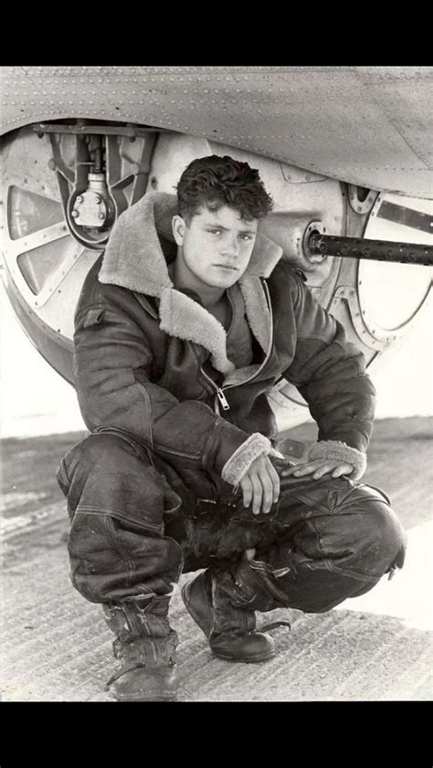 The crew only have to make one more bombing raid before they have finished their duty and can go home. Sean Astin Memphis Belle 1990 | Belle movie, Memphis belle ...