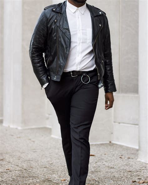 Give your tee and jeans combo an upgrade in an instant by for the ultimate gentleman's outfit, pair your chelsea boots with a flattering tapered fit and sophisticated matching blazer and pants combo. best Chelsea boots | Best chelsea boots, Mens fashion ...