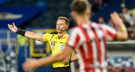 Marek papszun został wybrany trenerem kwietnia 2021 w pko bank polski ekstraklasie. PKO BP Ekstraklasa: Paweł Raczkowski arbitrem meczu z ...