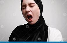 hijab mouth serious