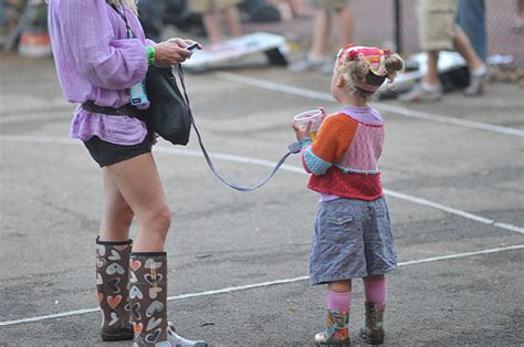 Tasty gf riding her boyfriend in bed. Young girl on a leash holds beer for mommy while mommy ...