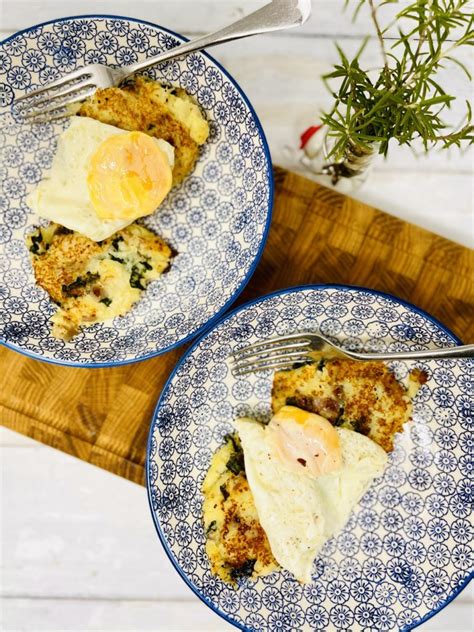 Bubble and squeak is a traditional british breakfast dish that's a bit like a large pancake/frittata made using vegetables (usually cabbage) and mashed potatoes, usually leftovers from a roast dinner. Bubble and Squeak Recipe - Quick and Delicious! | Daisies ...