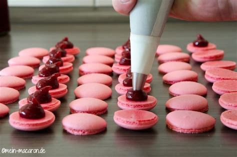 Alle rezepte und anleitungen für macarons und füllungen von a bis z. Vegane Macarons aus Kichererbsenwasser oder Aquafaba ...