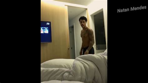 Ouça tchau e bença de mc livinho no palco mp3, a plataforma que divulga artistas independentes de verdade. Mc Livinho - Instagram Vídeos #11 - YouTube