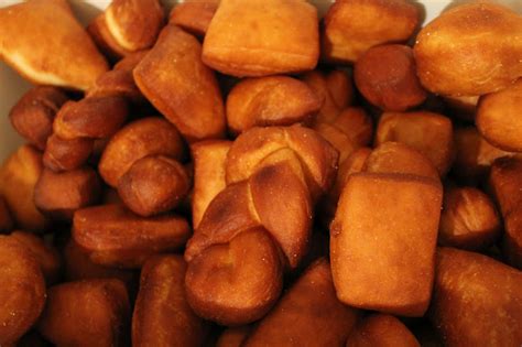 Lượt xem 1,3 tr2 năm trước. Jinsi Ya Kupika Maandazi ~ Pseudepigraphas