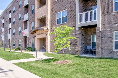 A lakeside setting, spacious 1, 2 & 3 bedroom apartments and a variety of recreational amenities make belmont at york. 3 br, 1 bath Apartment - Brennan Pointe II - Apartment for ...