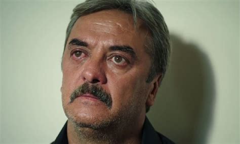 Esra erol'un kocası ali özbir, eşinin doğum gününü kutlamak için paylaştığı mesajla kafaları karıştırdı. Karagül'ün Kendal'ı Esra Erol'un görümcesi ile evlendi ...