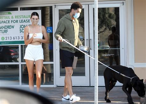 Kendall jenner, devin booker we're grabbin' grub at nobu. Kendall Jenner ile NBA yıldızı Devin Booker ilişkilerini ...