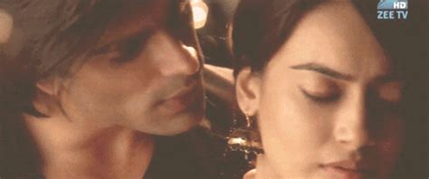 Asad and zoya come close to each other. #2| Bol Na Halke Halke AsYa SS || Chapter 7 to Epilogue ...