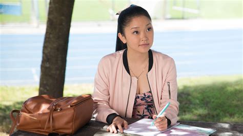 Leia um trecho em pdf. Looks da Lana Condor, atriz de "Para Todos os Garotos que ...