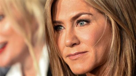 Jennifer joanna aniston ist eine geschäftsfrau, produzentin und schauspielerin aus den usa. Emotionale Botschaft: Jennifer Aniston ohne Kinder happy ...