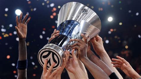 Le final four di eurolega sono su discovery+ ed eurosport player, che trasmettono in live streaming le semifinali di venerdì 28 maggio: EuroLega, le Final Four 2021 si disputeranno a Colonia ...