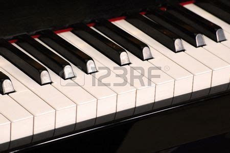 Als druckvorlage werden alle notwendigen unterlagen zur herstellung von druckformen in den verschiedenen druckverfahren. Klavier-keyboard | Klavier, Fotos, Lizenzfreie fotos