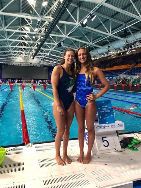 Simona quadarella (born 18 december 1998) is a swimmer who competes internationally for italy. Dopo questa foto di rito possiamo dire... - Simona ...