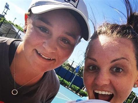 Jun 02, 2021 · world number one ash barty had a hard fought match against american bernarda pera. Ash Barty returns to the tennis court after making a ...