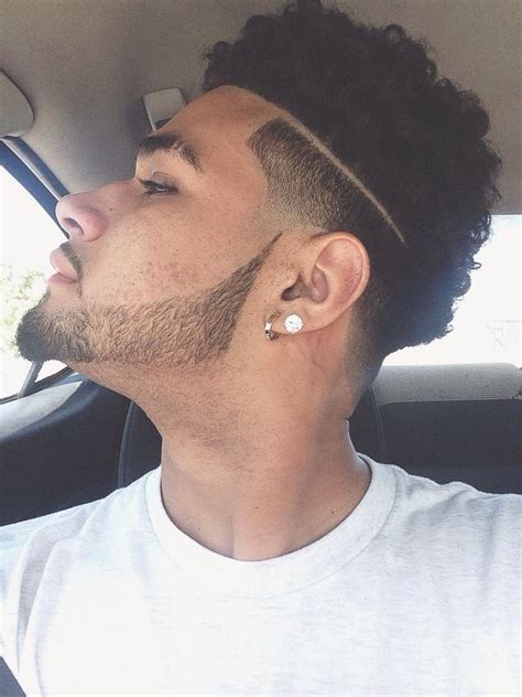 Discover the best hairstyles and most popular haircuts for men from classic to trendy. RONNiE BANKS on Twitter: "Just got my haircut 😎 http://t ...