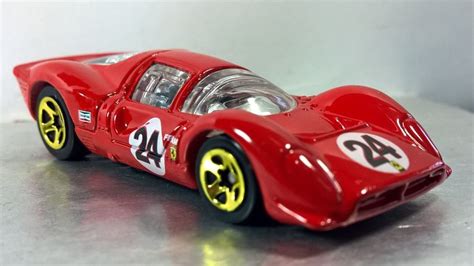 Ferrarinin görüntüsü hemen sosyal medyaya düştü. Ferrari 330 P4 em 2020