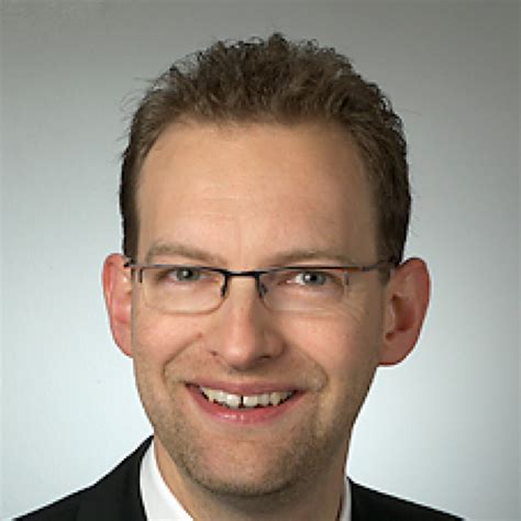 Individuelle erläuterungen zu den veröffentlichungspflichtigen angaben befinden sich auf der homepage von dr. Carsten Köhler in der Personensuche von Das Telefonbuch