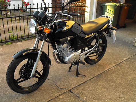 It starts ok but after it's warmed up and ready, if you throttle on and off the revs hang up at 3000rpm for a few. Yamaha YBR 125 for sale Grimsby | 2006 Yamaha YBR 125 ...
