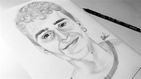 Aron piper's wallpapers♡like and reblog if u save follow me for more. Portrait drawing of Aron Piper with graphite pencil |Cómo ...