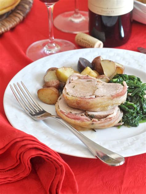 A delicious method for roasting pork loin that is juicy in the middle and brown and crusty on the outside. Can I Cook Pork Roast Wrapped In Foil In Oven / Smoked ...