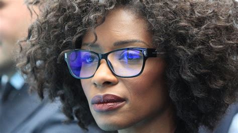 Partijleidster sylvana simons is hard aan het werk om haar politieke partij 'artikel 1' klaar te stomen voor de verkiezingen. Nieuwe naam van partij van Sylvana Simons is BIJ1 | RTL Nieuws