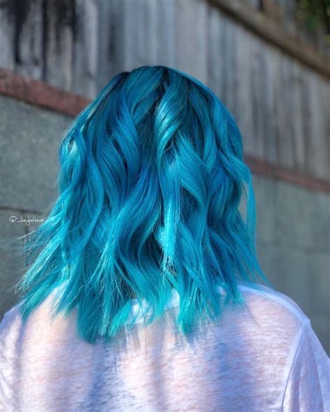 As malleable as fabric, as personal. Cheveux turquoises | Cheveux turquoise, Cheveux, Cheveux ...