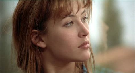 Młody mężczyzna ma ożenić się z bogatą dziewczyną, której nie kocha. Sophie Marceau in the beautiful film 'Fanfan' (1993 ...
