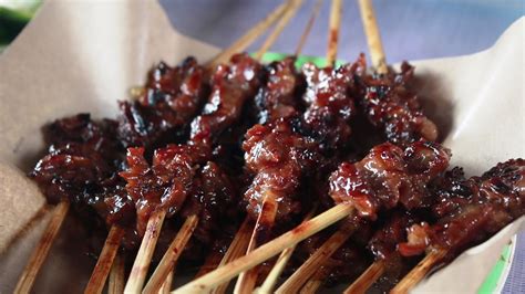 Cara membuat bumbu sate kambing (kecap): Menikmati Kuliner Khas Purwakarta, Sate Maranggi