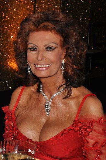 The italian bombshell rose to fame as in the 1960s. Sophia Loren : pics