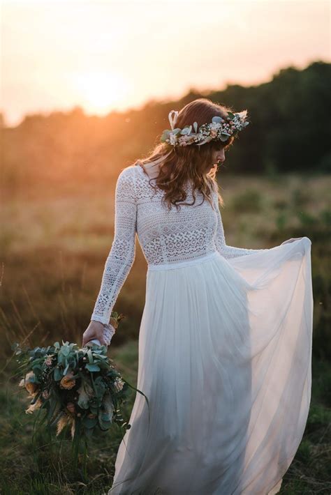 Boho brautkleider meerjungfrau brautkleider prinzessin farbige brautkleider. Bohemian bridal editorial | Böhmische braut, Brautkleid ...