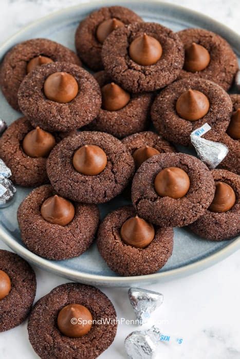 We've also got the original recipe for peanut butter blossoms. Hershey Kiss Gingerbread Cookies : Gingerbread Kiss Cookies Kitchen Fun With My 3 Sons - Store ...