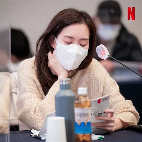 Jun 17, 2021 · although she initial auditioned for the role of a patient on 'hospital playlist', she was cast in the lead role. Netflix released script reading photos of the cast of ...