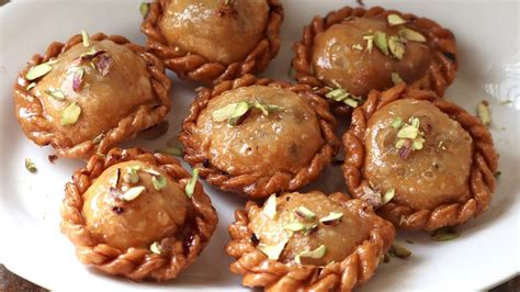 Suryakala / chandrakala is one of the traditional festive sweets in. Suryakala sweet recipe | kova poori recipe - YouTube