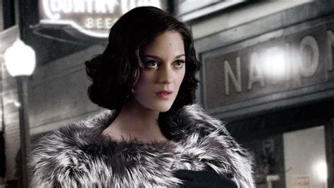 Actuellement en pleine promotion pour alliés de robert zemeckis où elle donne la c'est la première fois que marion cotillard se prononce réellement sur l'affaire. Pics For > Miranda Tate Batman | Marion cotillard, Hair ...