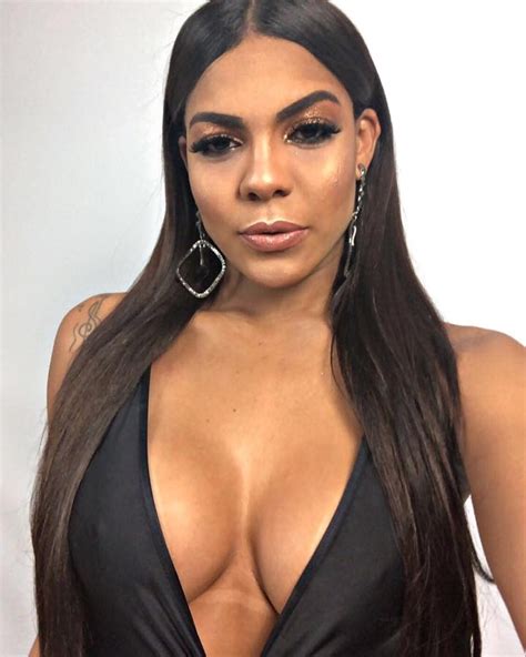 Her birthday, what she did before fame, her family life, fun trivia facts, popularity rankings, and more. Tays Reis Nua, Pelada e Gostosa (177 fotos) - Toda Nua