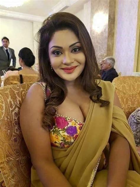 Hottest page of facebook where you will find hot photos of girls in saree an indian dress! Pin on desi cleavage