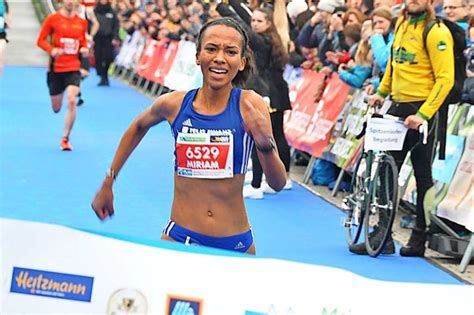 Full marathon, half marathon, 10 km, 5 km. Veranstalter von Hobby- und Marathonläufen bangen um ihre ...