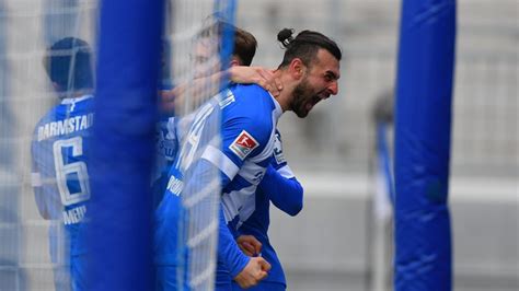 Fenerbahçemize hoş geldin serdar dursun ifadeleri kullanıldı. Serdar Dursun mit Dreierpack: SV Darmstadt siegt gegen ...