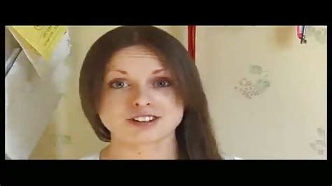 Milf al bagno con nipote si fa scopare nel culo. Una bella fica mora si masturba - FACILEPORNO.COM