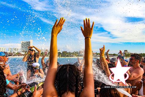 What are the best party hotels near coco bongo cancun? Pool party Cancun, Catamaran party Cancun, Cancun Booze ...