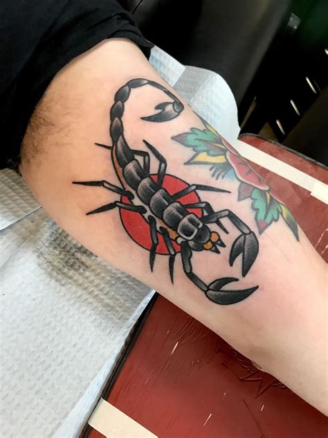 How handy it must be to not just have claws, but a tail to tote stuff around with as. Scorpion, Fudo Tattoo Chicago 2019 : traditionaltattoos