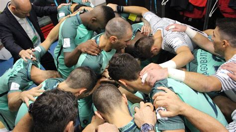 #copacoopeduc | postales de la premiación en la final del campeonato nacional de futsal fifa. Portugal apura-se para as meias-finais do Mundial de Futsal!