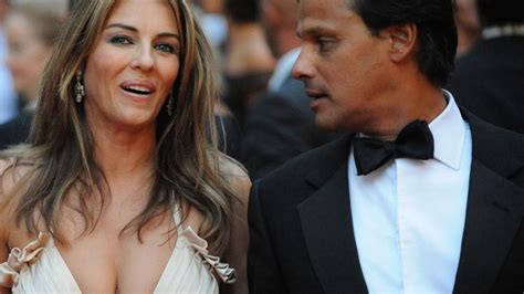 Elizabeth hurley versucht auf verschiedenen wegen, ins rampenlicht zu gelangen. Seitensprung: Liz Hurley verkündet Trennung vom Ehemann - WELT