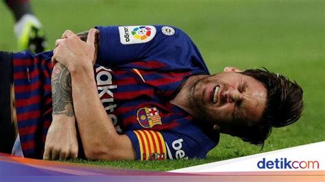 Apakah ada yang patah, bengkok, atau ada ketidak normalan sambungan antar tulang. Patah Tulang Tangan Seperti Messi Bisa Terjadi di Siku dan ...