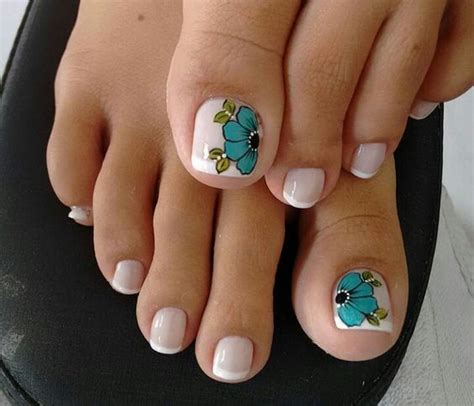 Si tienes las uñas de los pies gruesas, quizás te sientas avergonzado de mostrar tus pies. Figuras De Uñas Para Los Pies Con Flores Hermosas - Diseno ...