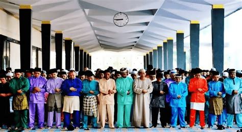 Niat soat hari raya aidilfitri (imam). 4 Jenis Sambutan Perayaan Kaum Melayu Di Malaysia Selain ...