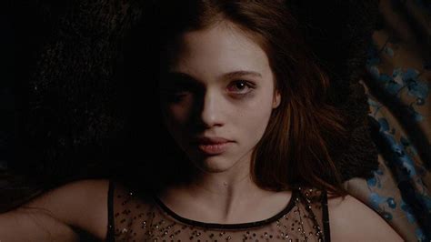 Sep 13, 2021 · look away is built round extensive interviews with her, the runaways' bass guitarist, jackie fuchs, and julia holcomb. Gruseliger Trailer zum spannenden Psycho-Thriller "Look ...