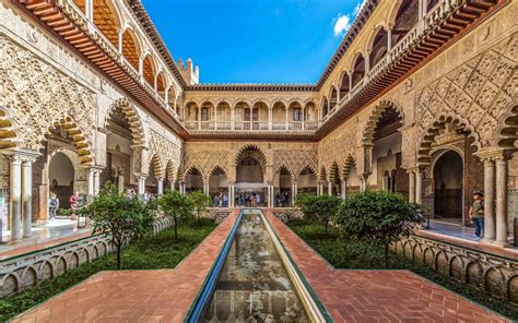 Real madrid arrived in seville. Alcázar Real de Sevilla | Kijkopspanje.nl