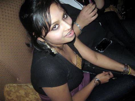 Aunty hot clevange photos in sarre. Pin by hot indian on Actrezz.com | Pinterest | Indian ...